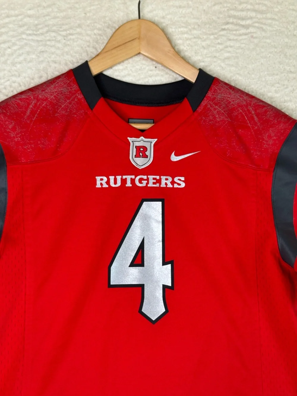 Nike Team Rutgers Scarlet Knights #4 Football Jersey Youth Size Large Red